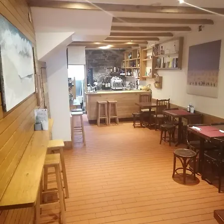 Hostal Forest-2